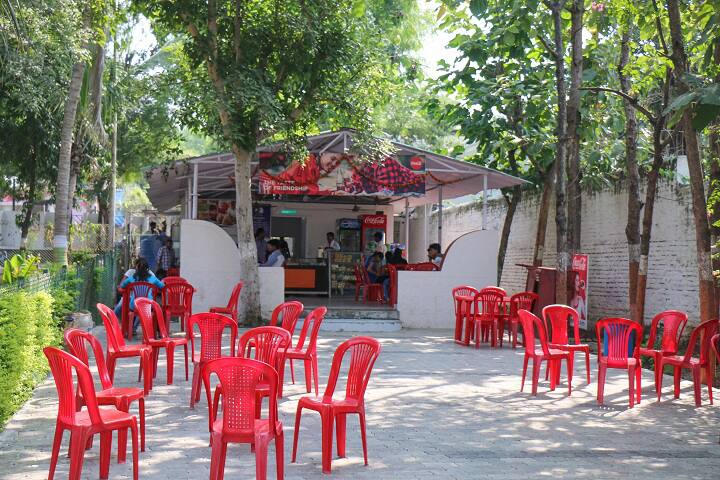 cafeteria